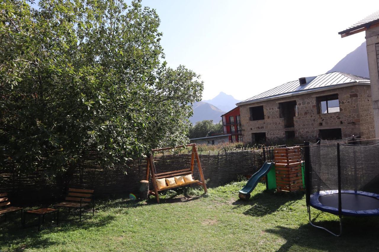 Kazbegi Cottages מראה חיצוני תמונה